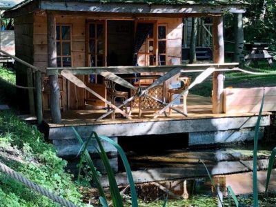 Caspian Wood Lakeside glamping Caspian Wood Lakeside glamping